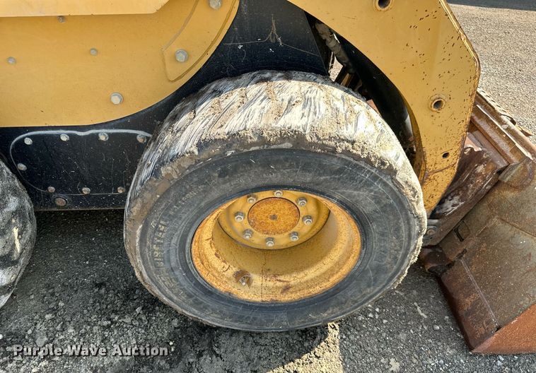 image for item NL9322 2007 Caterpillar 236B skid steer loader