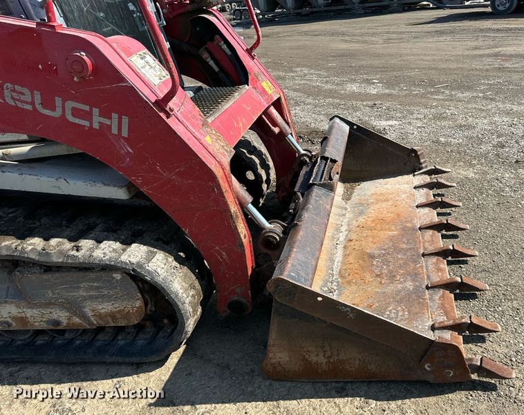 image for item NL9323 2015 Takeuchi  TL10 tracked skid steer loader
