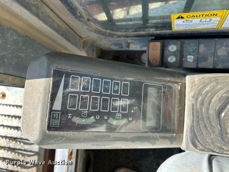 image for item NL9323 2015 Takeuchi  TL10 tracked skid steer loader