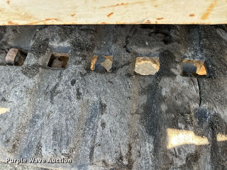 image for item NL9323 2015 Takeuchi  TL10 tracked skid steer loader