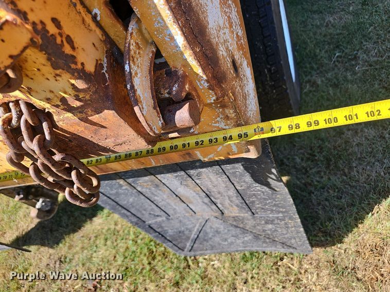 image for item NX9045 2002 International  4900  dump truck