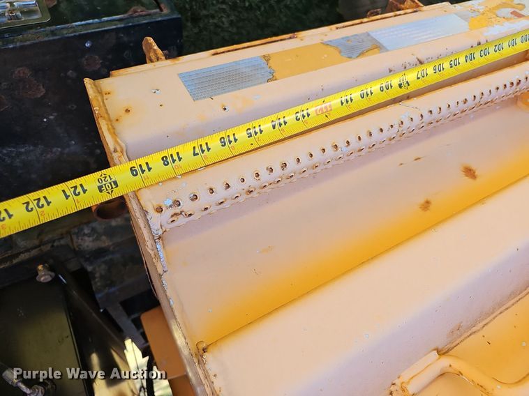 image for item NX9045 2002 International  4900  dump truck