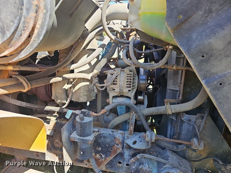 image for item NX9045 2002 International  4900  dump truck