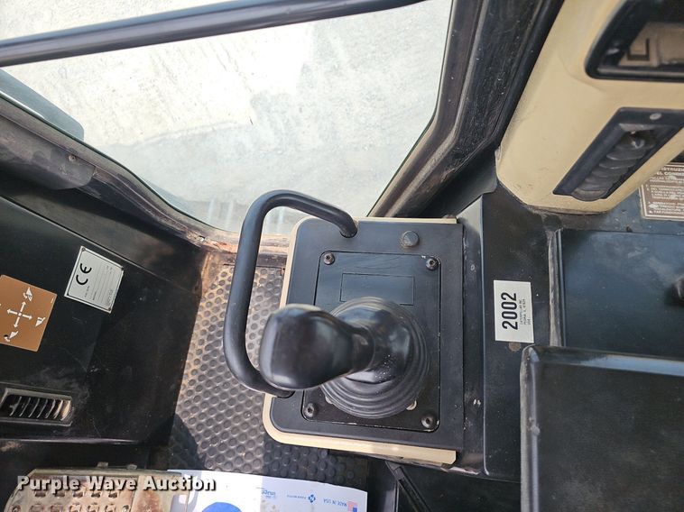 image for item NX9201 2002 Caterpillar  963C LGP track loader