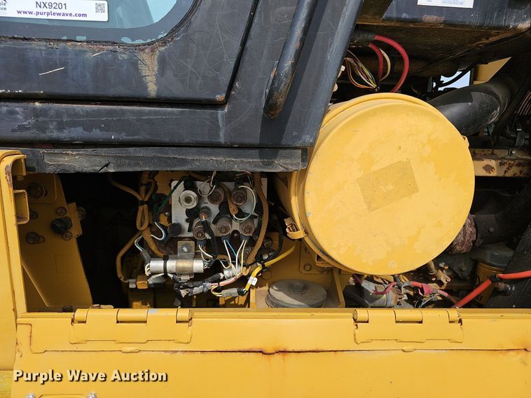 image for item NX9201 2002 Caterpillar  963C LGP track loader