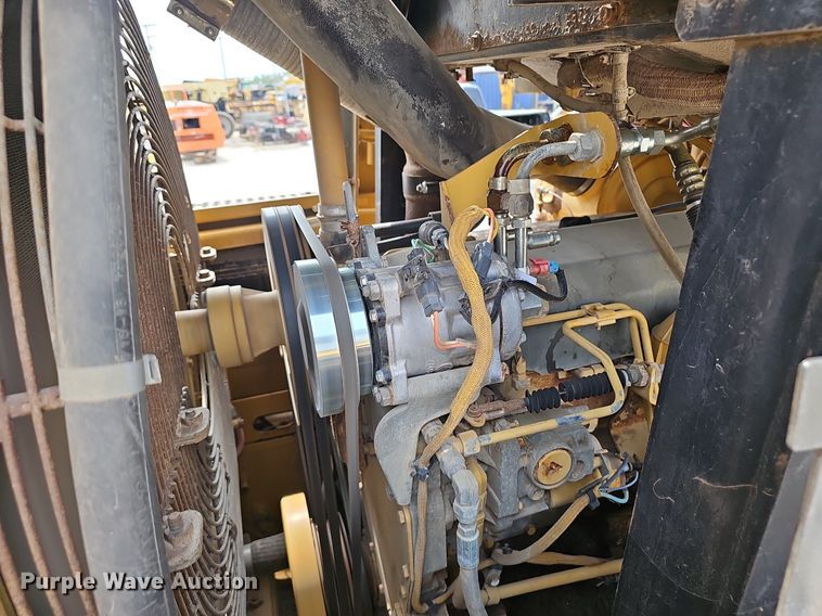 image for item NX9201 2002 Caterpillar  963C LGP track loader