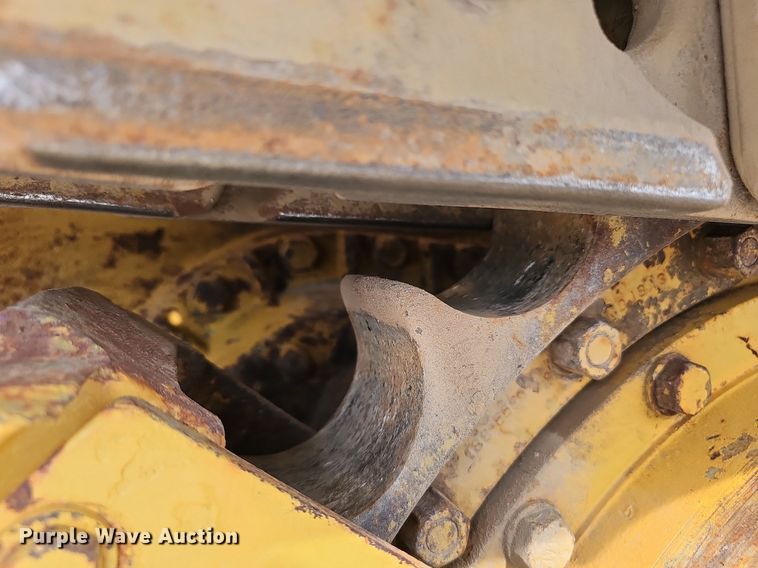 image for item NX9201 2002 Caterpillar  963C LGP track loader