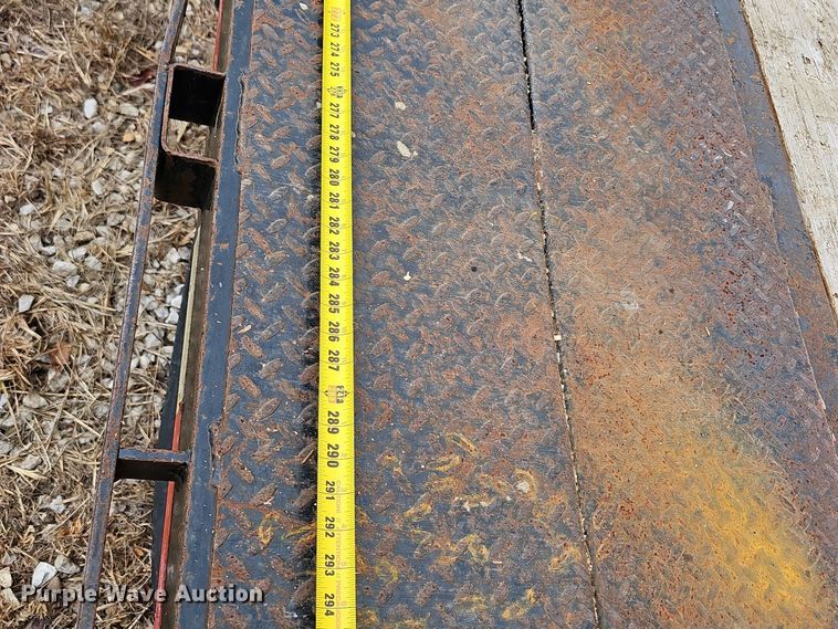 image for item NX9274 2017 Starlite 32TDGNLP equipment trailer 