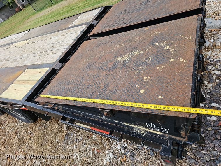 image for item NX9274 2017 Starlite 32TDGNLP equipment trailer 