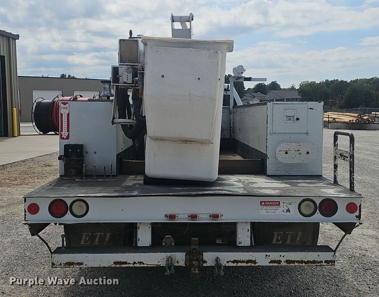 image for item NX9307 2009 Dodge Ram 5500HD bucket truck