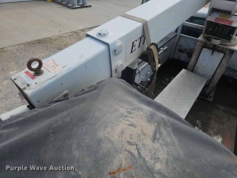image for item NX9307 2009 Dodge Ram 5500HD bucket truck