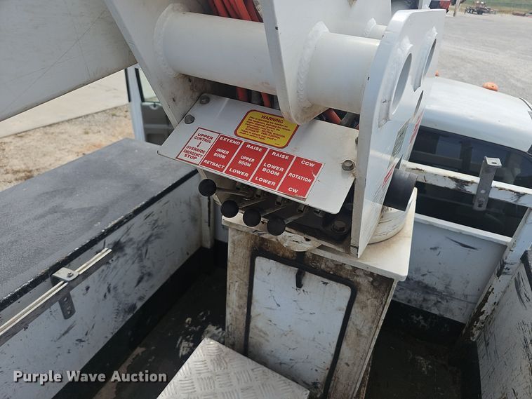 image for item NX9307 2009 Dodge Ram 5500HD bucket truck