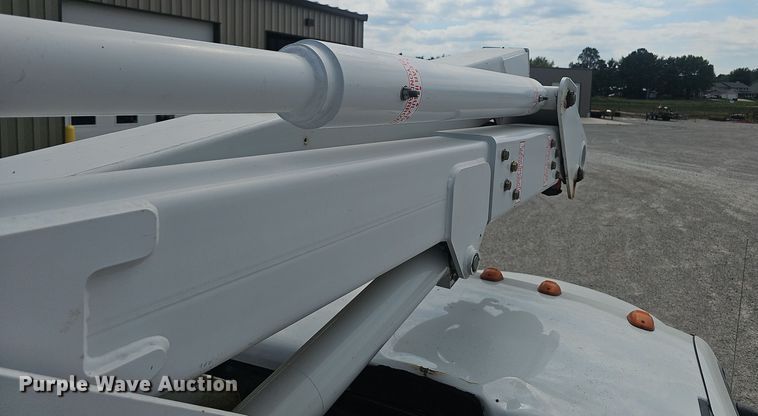 image for item NX9307 2009 Dodge Ram 5500HD bucket truck