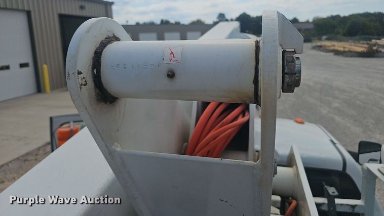 image for item NX9307 2009 Dodge Ram 5500HD bucket truck