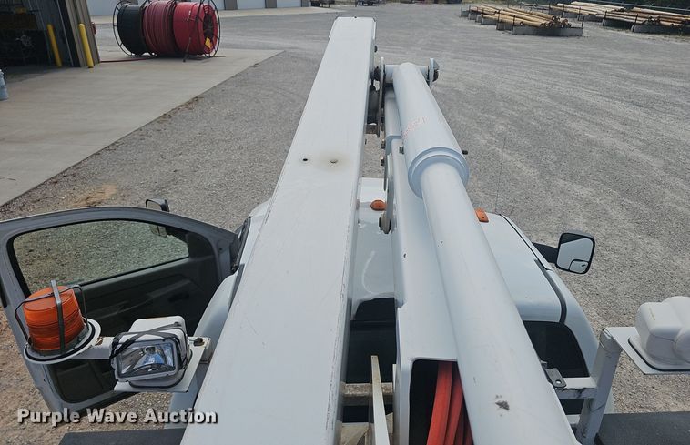 image for item NX9307 2009 Dodge Ram 5500HD bucket truck