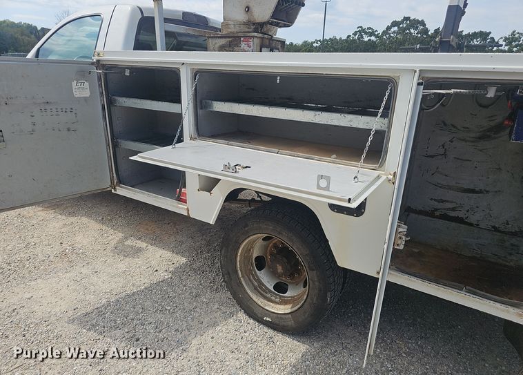 image for item NX9307 2009 Dodge Ram 5500HD bucket truck