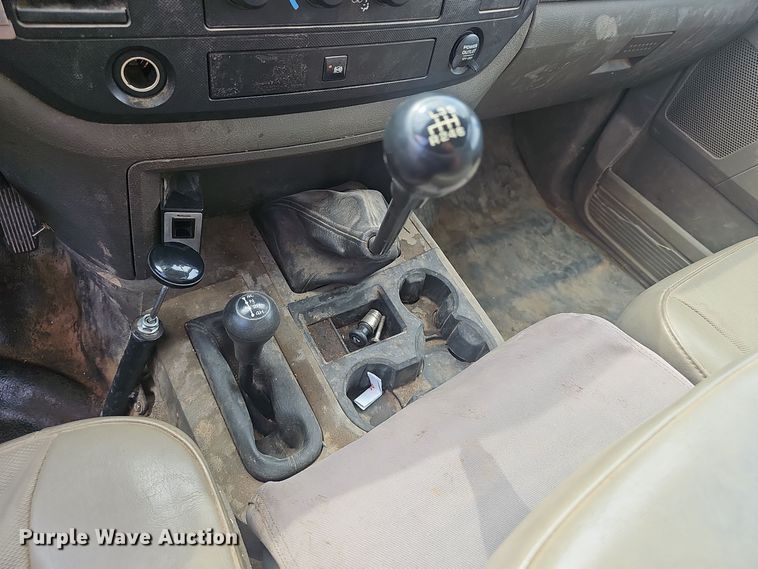 image for item NX9307 2009 Dodge Ram 5500HD bucket truck