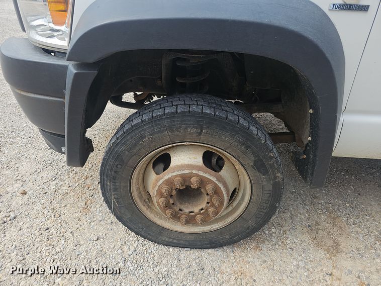 image for item NX9307 2009 Dodge Ram 5500HD bucket truck