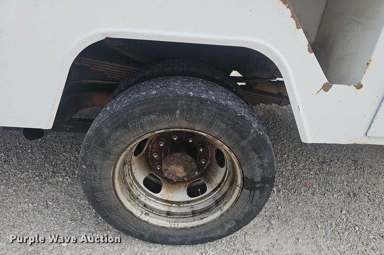 image for item NX9307 2009 Dodge Ram 5500HD bucket truck