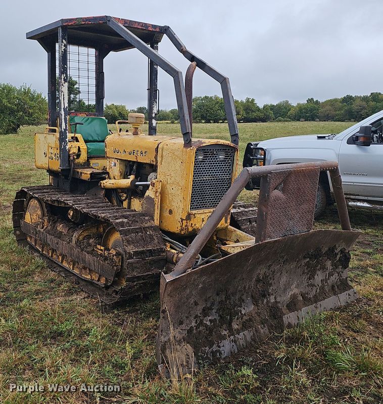 image for item NX9314 1970 John Deere  450 dozer