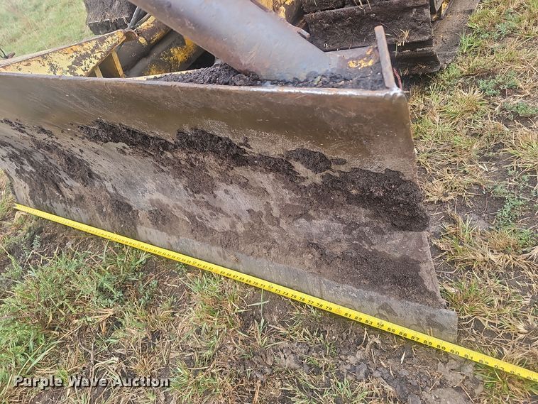 image for item NX9314 1970 John Deere  450 dozer