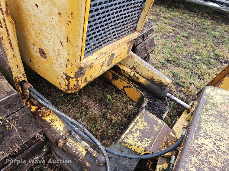 image for item NX9314 1970 John Deere  450 dozer