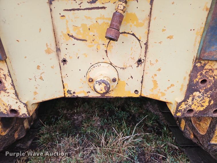 image for item NX9314 1970 John Deere  450 dozer