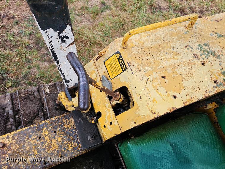 image for item NX9314 1970 John Deere  450 dozer