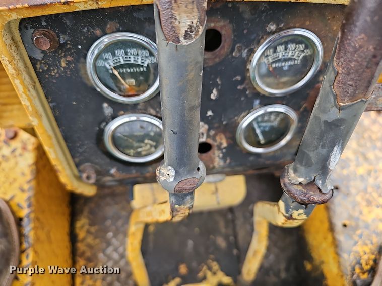 image for item NX9314 1970 John Deere  450 dozer