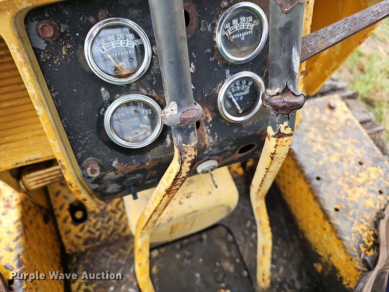 image for item NX9314 1970 John Deere  450 dozer