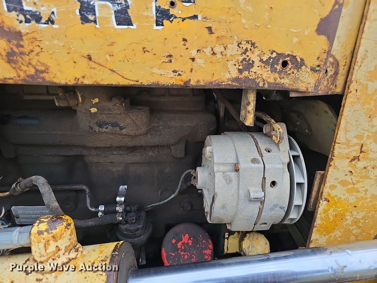 image for item NX9314 1970 John Deere  450 dozer