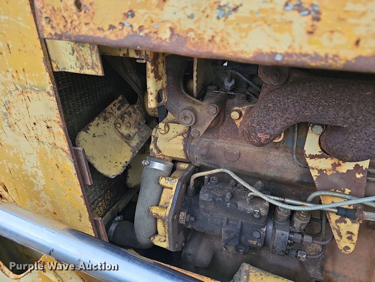 image for item NX9314 1970 John Deere  450 dozer