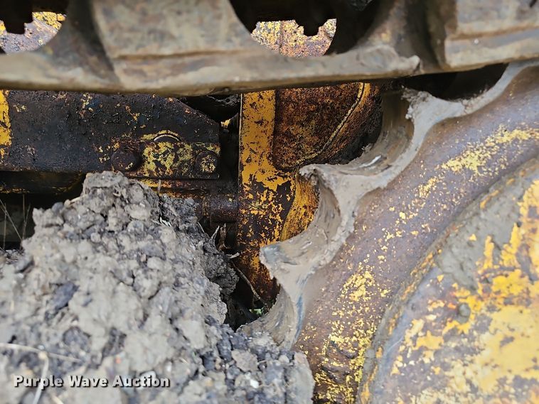 image for item NX9314 1970 John Deere  450 dozer