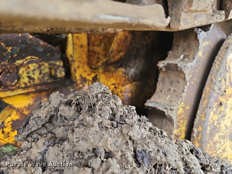 image for item NX9314 1970 John Deere  450 dozer