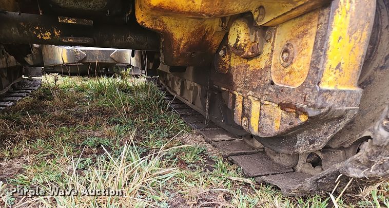 image for item NX9314 1970 John Deere  450 dozer