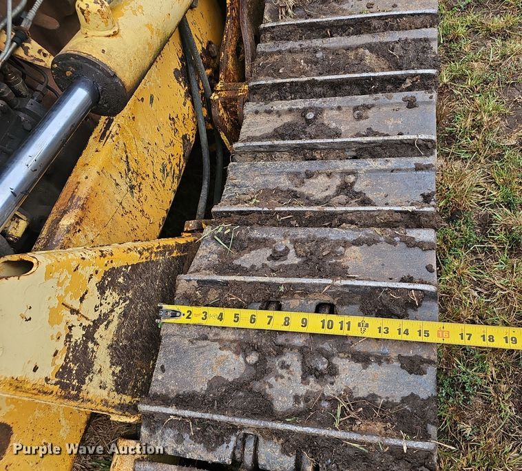 image for item NX9314 1970 John Deere  450 dozer