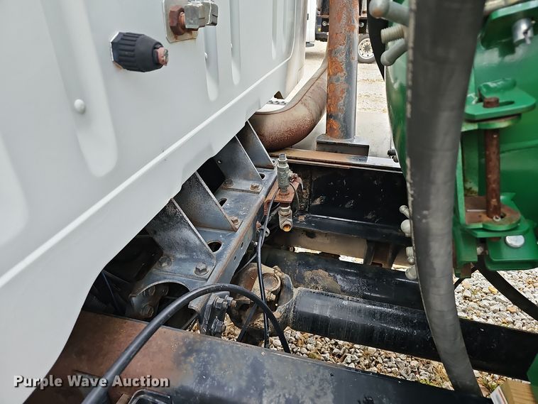 image for item NX9321 1992 International  8200  water truck