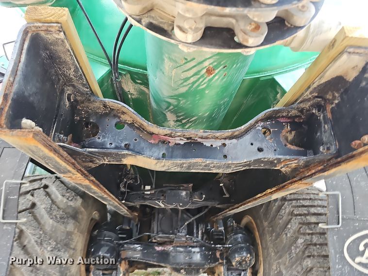 image for item NX9321 1992 International  8200  water truck