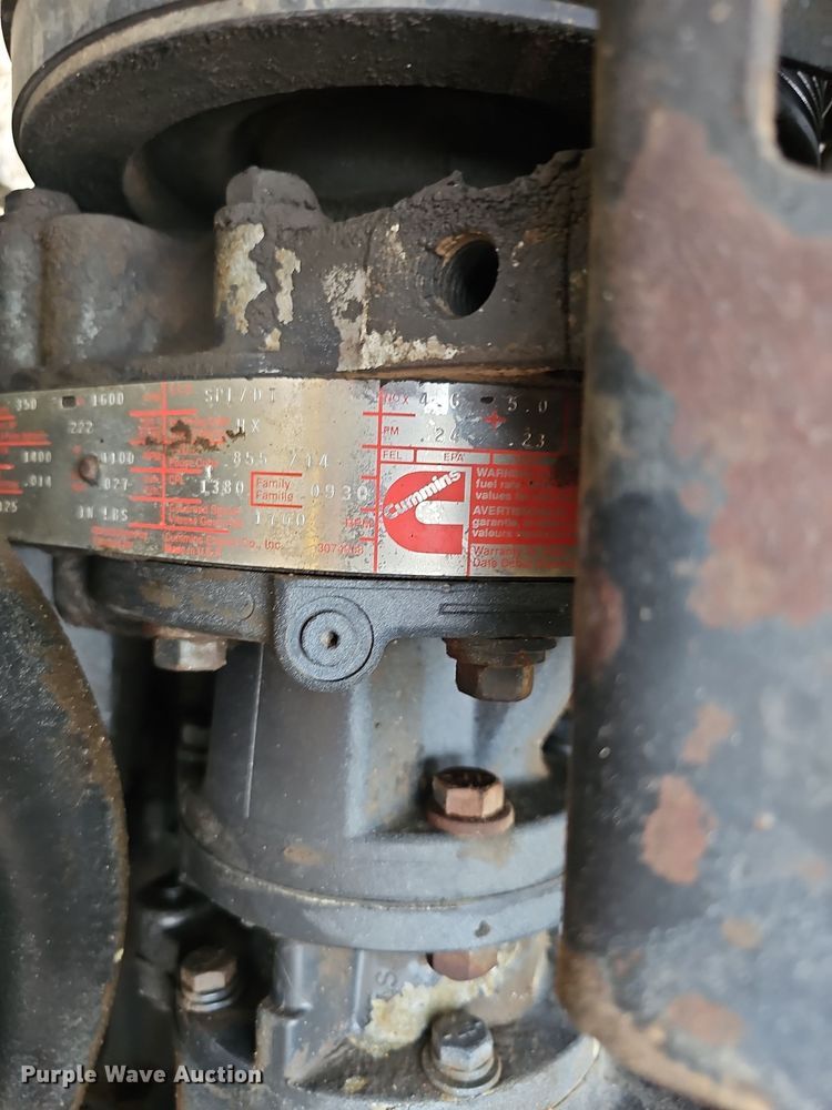 image for item NX9321 1992 International  8200  water truck