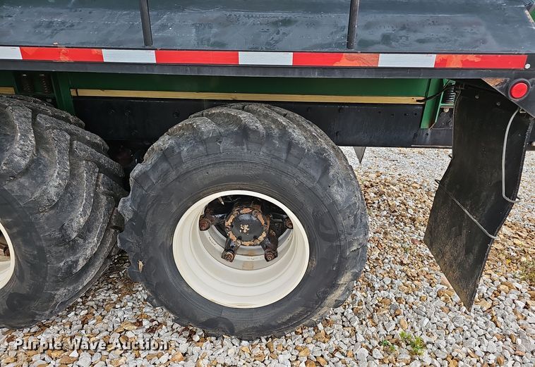 image for item NX9321 1992 International  8200  water truck