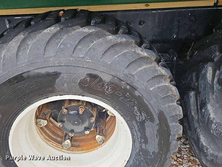 image for item NX9321 1992 International  8200  water truck