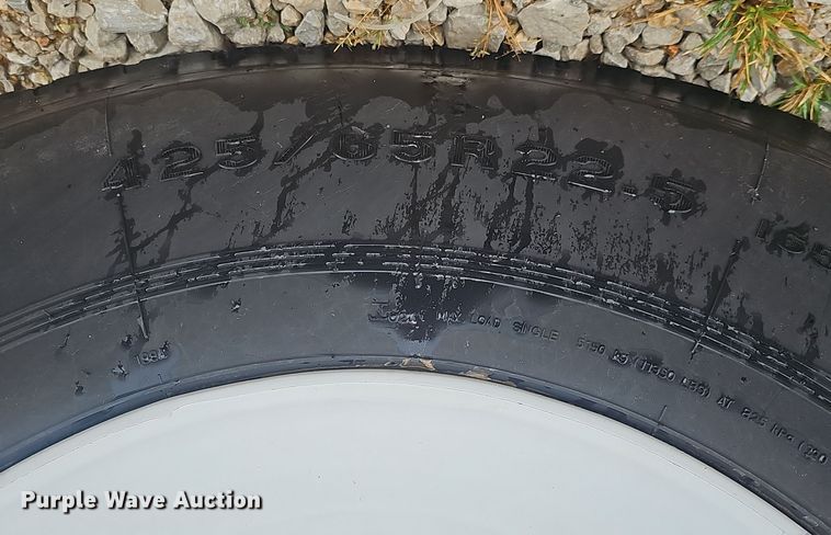 image for item NX9321 1992 International  8200  water truck