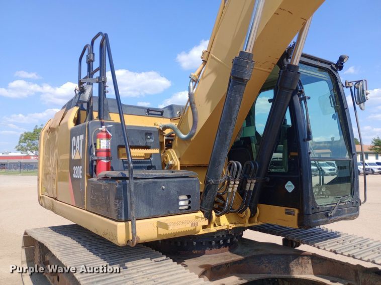 image for item NY9531 2012 Caterpillar 320E excavator