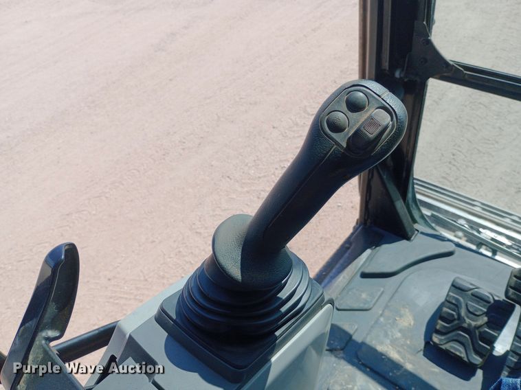 image for item NY9531 2012 Caterpillar 320E excavator