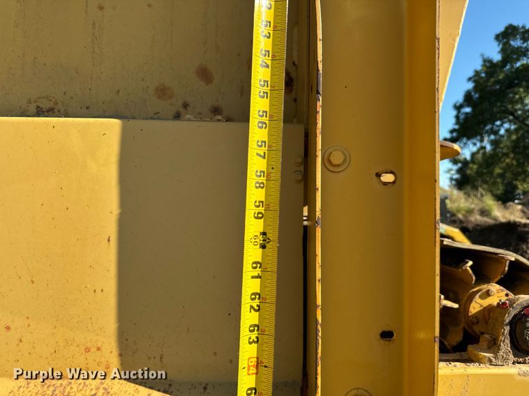 image for item NY9947 Screen Machine Achiever Trommel trommel screen