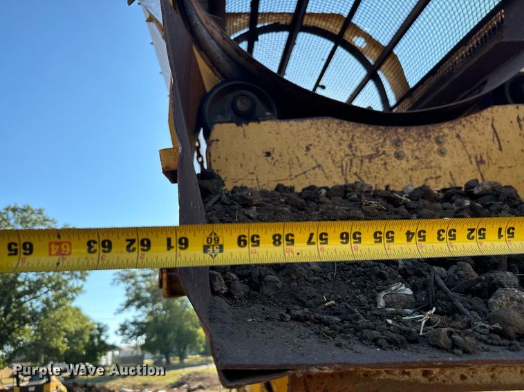 image for item NY9947 Screen Machine Achiever Trommel trommel screen