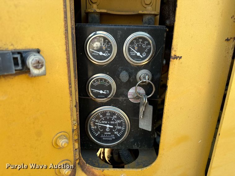 image for item NY9947 Screen Machine Achiever Trommel trommel screen