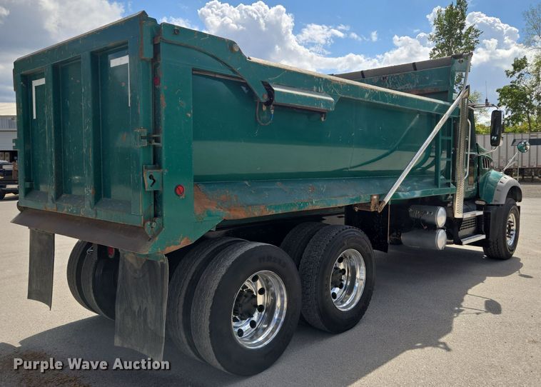 image for item OF9880 2018 Mack GU713 dump truck