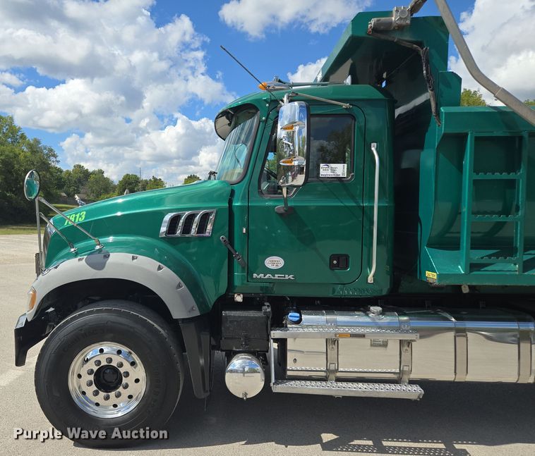 image for item OF9880 2018 Mack GU713 dump truck