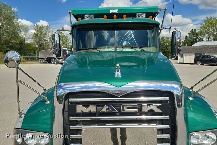 image for item OF9880 2018 Mack GU713 dump truck